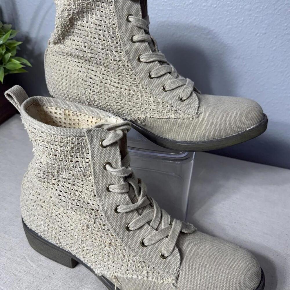 Rocket Dog Tave Beige Heavy Washed Canvas‎ Boots Size 8.5